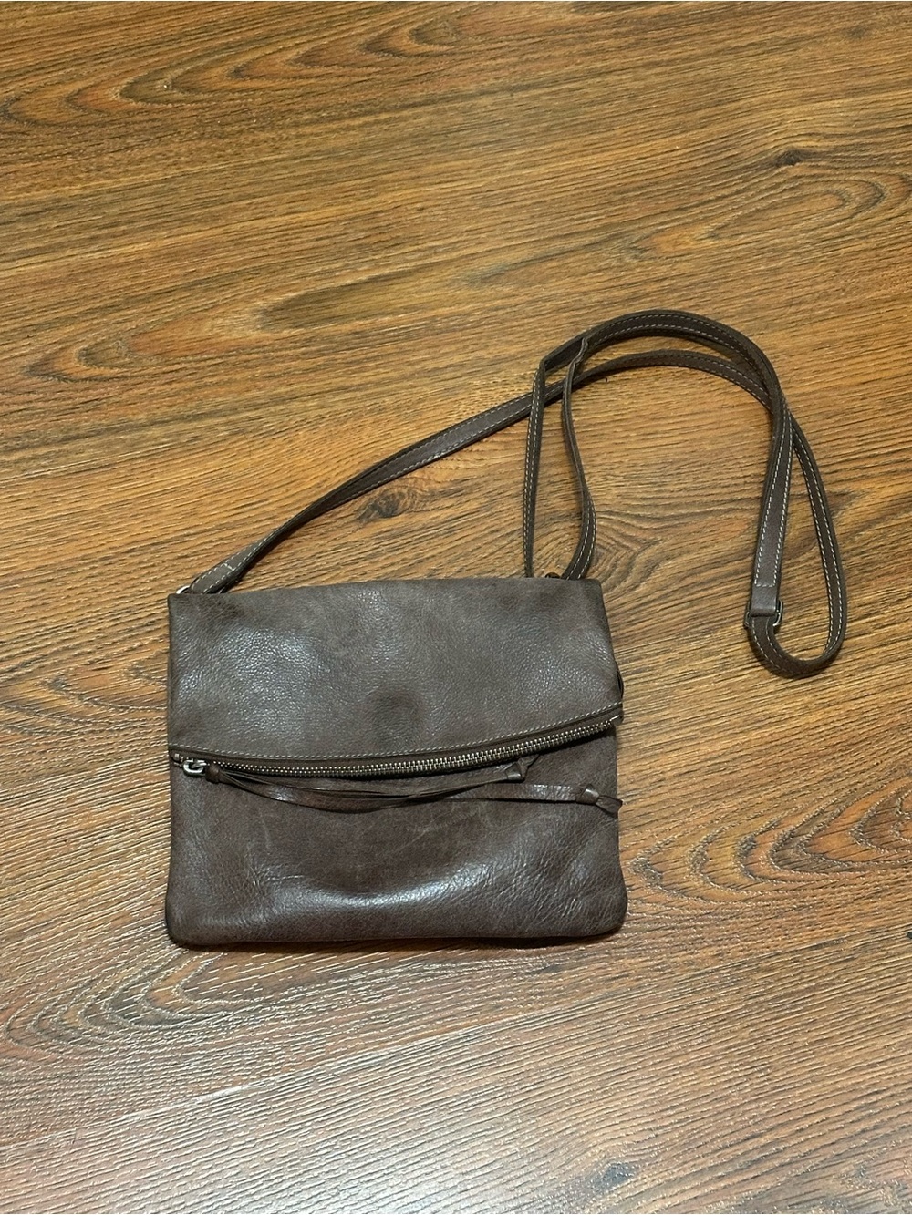 Roots Minimalist Brown Leather Crossbody Bag genuine leather adjustable strap - Picture 1 of 4